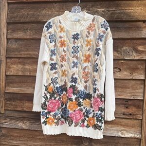 Honors chunky knit vintage floral pullover